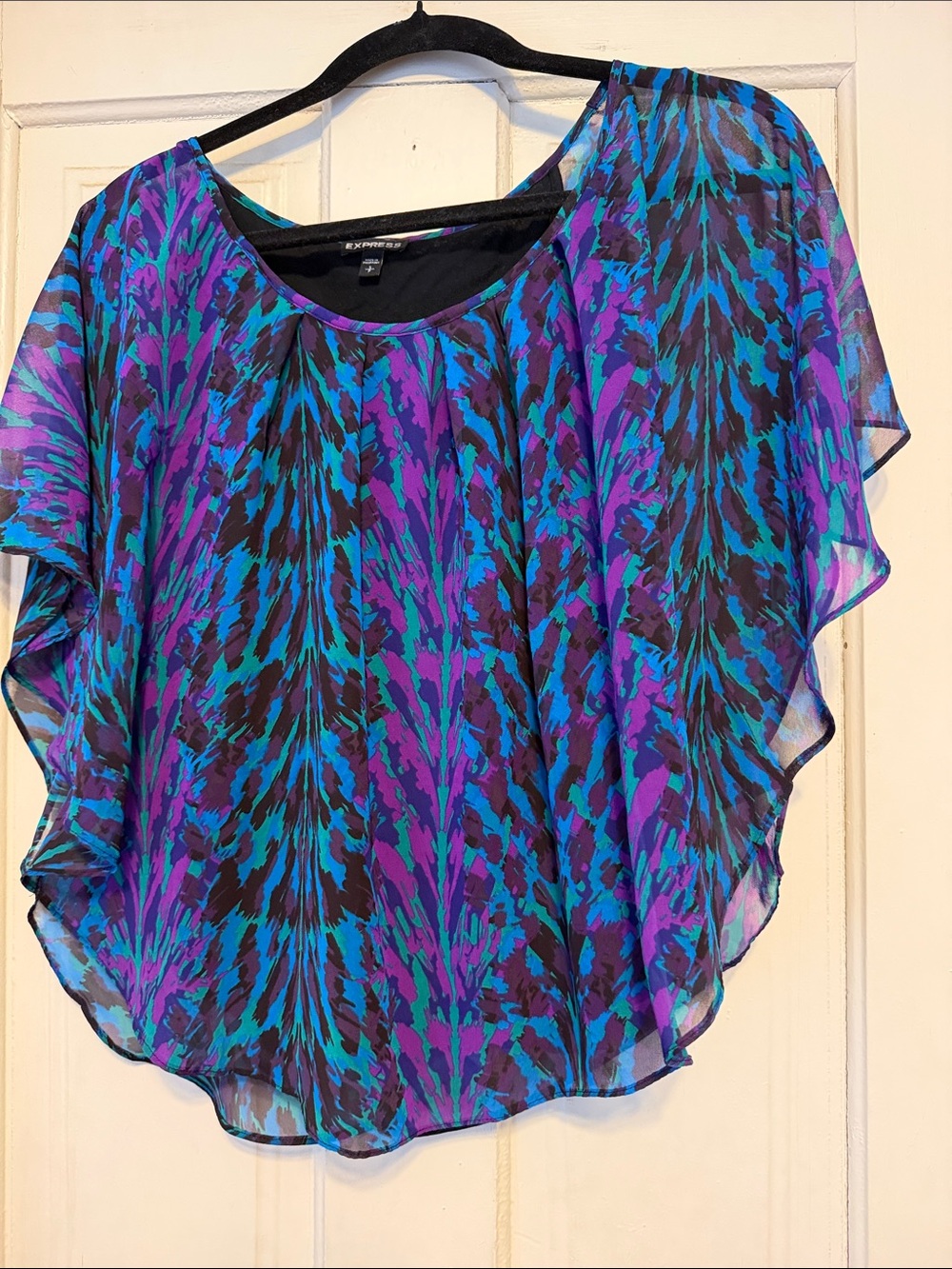 ✨ Express Abstract Sheer Overlay Flowy Top ✨ - Picture 3 of 6